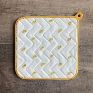 Vintage Sigma Ceramic Pineapple Pot Holder-Trivet